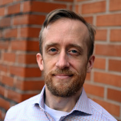 Thomas Portrait photo of Thomas